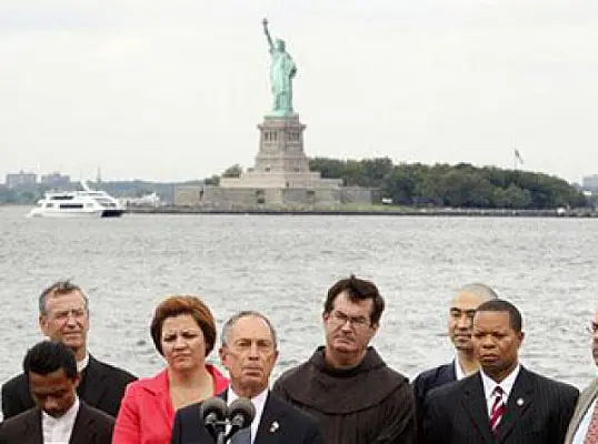 Ground Zero Mosque Backed by NY Mayor
