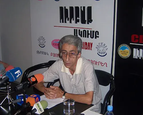 Քաղաքագետը հիշեցրեց Լևոն Տեր-Պետրոսյանի ստորագրած պայմանագրի մասին