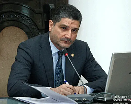 Վարչապետը կարծում է, որ օրենքի փոփոխությամբ կկրճատվեն կոռուպցիոն ռիսկերը
