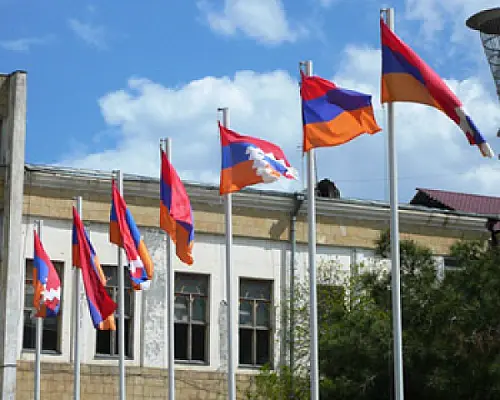 Հայաստանի քաղաքական էլիտան հարստացավ Ղարաբաղի հաշվին. կարծիք