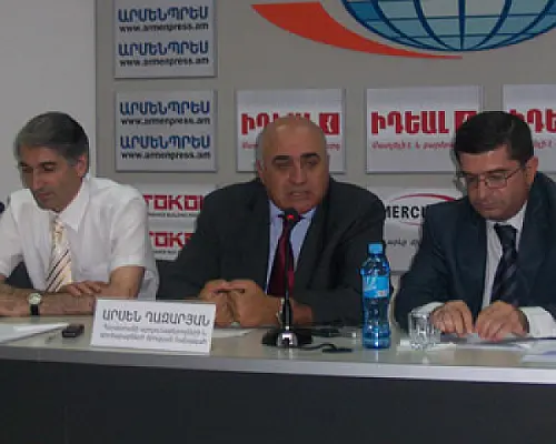 Մենք հագնում ենք իտալական կոշիկ և հագուստ հայկական ծագումով. Ղազարյան