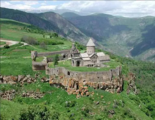 Հոկտեմբերի 15-ից Տաթևի վանք տանող ճանապարհով երթևեկությունը կսահմանափակվի