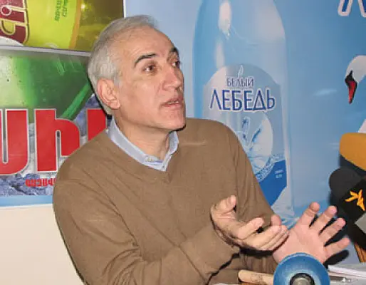 Հայաստանում ապրանքային գինը որոշում է Սերժ Սարգսյանը. Խաչատրյան