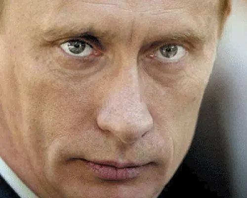 На Путина подадут в суд за «Россию распродадут»
