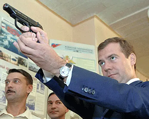 Медведев обещал разобраться со всеми, «кто гадил» в центре Москвы