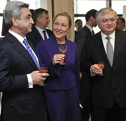Մարքսիստը ստիպված է մերկացնել իր գաղափարական սուրը ԱԳՆ-ի և նախագահի դեմ
