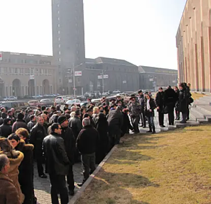 'We Want Gagik Beglaryan Back,' Say Yerevan City Hall Protestors