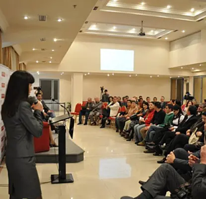 Armenian Blogger on Abrahamyan's Homophobia and Oskanian's Hypocrisy