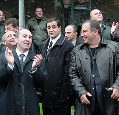 Кочаряновская партия армянского олигарха слышать не хочет о Серже Саргсяне - Пашинян