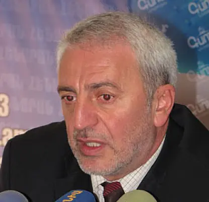 Aram Manukyan Welcomes Raffi Hovannisian's 'Radical and Dangerous Move'