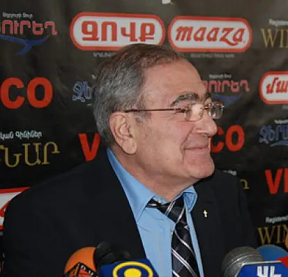 Karapetyan's Proposal to Hovannisian at Rally Today: Let's Go Forward Together