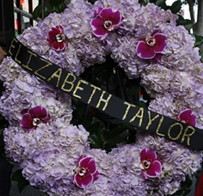 Elizabeth Taylor Fashionably Late Even at Her Own Funeral
