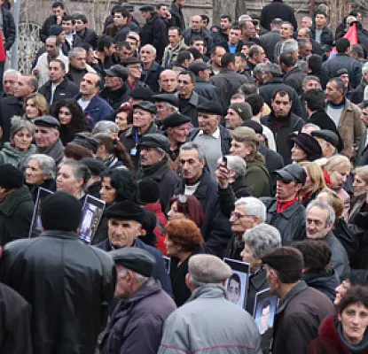 Clash Between Police, Demonstrators at Opposition March
