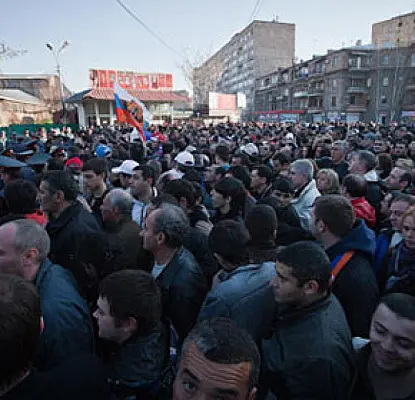 Российские болельщики требуют у армянской стороны компенсации