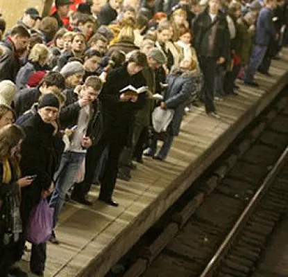 Гражданин Армении получил 3 года строгача за воровство мобильников в метро