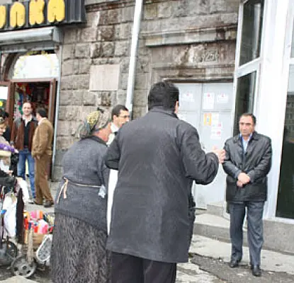 «Жена не станет с тобой спать». Торговцы жалуются на мэра Еревана