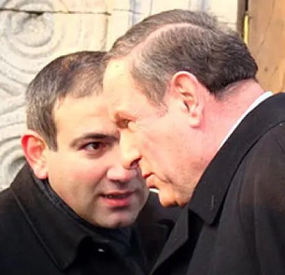 Levon Ter-Petrossian Met with Nikol Pashinyan, Sasun Mikaelyan