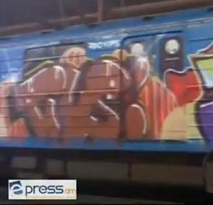 VIDEOS: Graffiti Artists Once Again 'Attack' Yerevan Metro