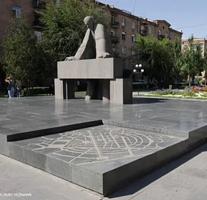 Архитекторы взбунтовались против башни в центре Еревана