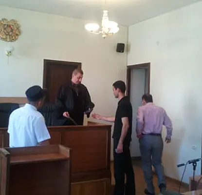 Активиста оппозиции не удалось посадить за дезертирство