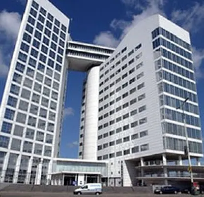 Международный суд в Гааге выдал ордер на арест Каддафи