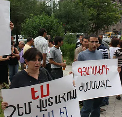 Out of 7 Opposition Youth Detained, Only One Still Remains in Prison (PHOTOS)