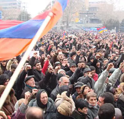 Սարգսյանի սխալ PR-ը, հանրահավաքների պայքարում հաղթեց Տեր-Պետրոսյանը. դիվանագետ