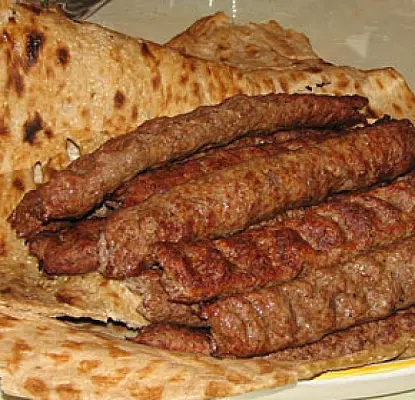 Քյաբաբն արգելած իտալացի քաղաքապետն արգելել է սեքս-շոփերն ու պոռնոամսագրերը