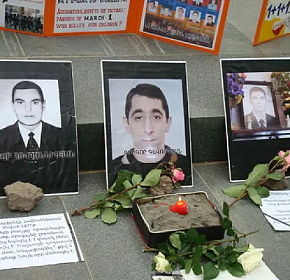 PACE Co-Rapporteur John Prescott Met with Families of Mar. 1 Victims