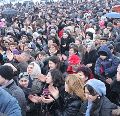 Opposition Member Sasun Mikaelyan Confident of Victory in Hrazdan Mayoral Elections (PHOTOS)