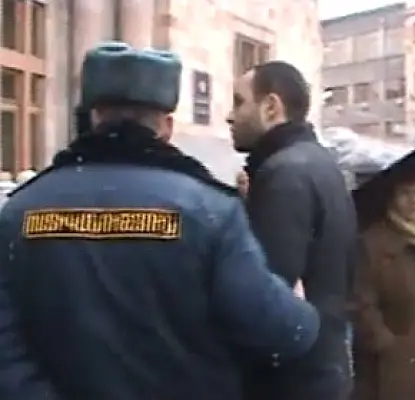 Young Man Who Hit Protestor Detained by Yerevan Police (VIDEO)