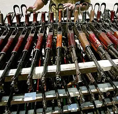 Russia Continues to Supply Armenia, Azerbaijan with Weapons