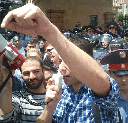 Քաղաքացիական նախաձեռնությունը չի ուղղորդվում քաղաքական ուժերի կողմից, պնդում են ակտիվիստները