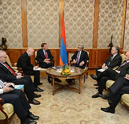 ՀՀ նախագահն ու արտգործնախարարը հանդիպել են համանախագահների հետ