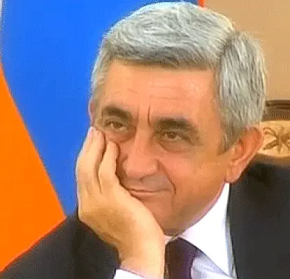 Фонд «Луйс» в предвыборном ролике президента. Выпускники против