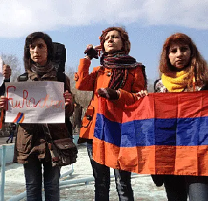«Объявите забастовки». В Армении призывают к гражданскому неповиновению