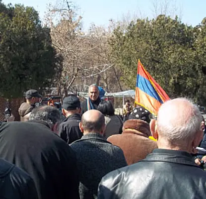 Действия Раффи Ованисяна не представляют угрозы для властей – мнение