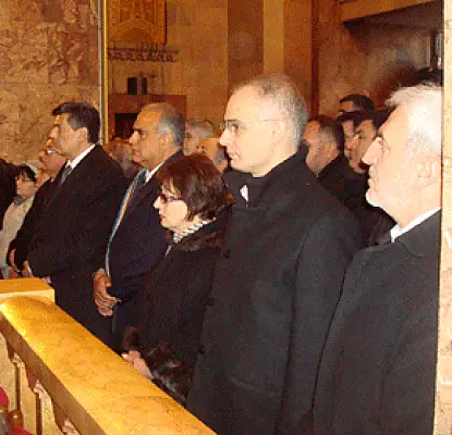 Քաղաքական գործիչները մասնակցեցին հոգեհանգստին. Տեր-Պետրոսյանը եկեղեցում չէր (ՏԵՍԱՆՅՈՒԹԵՐ)