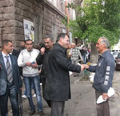 Ճիշտ ընտրություն էին մաղթում. «Բարև Երևան»-ը երթ անցկացրեց Շենգավիթ համայնքում (ՖՈՏՈ)