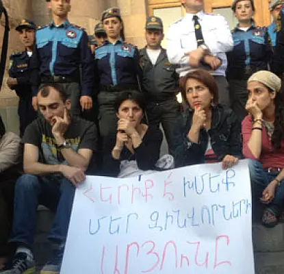 В Ереване подвели итог акции против убийств в армии
