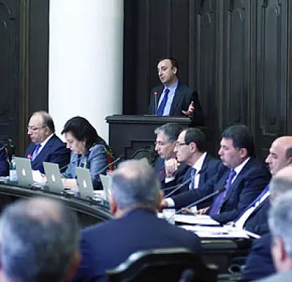 Կառավարությունում խոսել են հոգեկան առողջության խնդիրներով մարդկանց և այլընտրանքային զինծառայության մասին