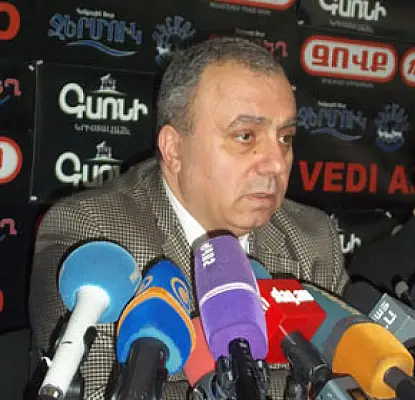Բագրատյանը վարչապետին հարցրել է փոքր սեփականատերերի իրավունքներից