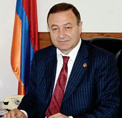 Նախկին պատգամավորը պատրաստ է մարզպետի բիզնեսների մասին պատմել Սերժ Սարգսյանին