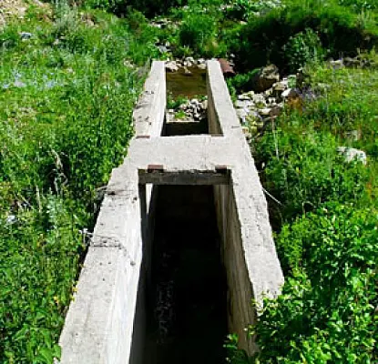 От водопада в армянском селе остался тонкий ручеек – экологи