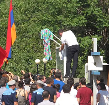 «Խտրականությունը չպետք է դրսևորվի պետական մակարդակով». ակցիա ՌԴ դեսպանության մոտ (ՎԻԴԵՈ)