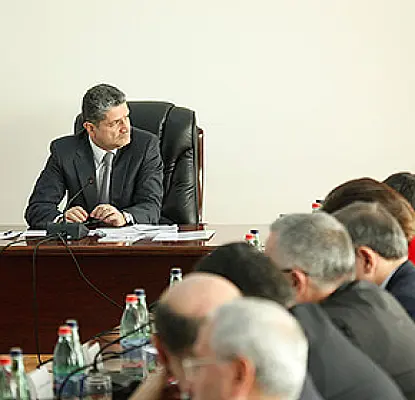 Армению призывают не ограничивать свободу адвокатов