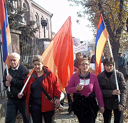 «Հանդիպում կամ հրաժարական». երթի մասնակիցները Սերժ Սարգսյանի համար նամակ չունեին (ՏԵՍԱՆՅՈՒԹ)