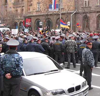 О визите Путина в Армению: насколько эффективно полиция тратит гранты