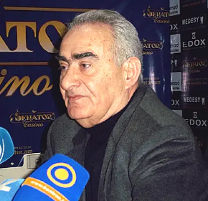 Առանց «սիկտիր»-ի․ Գալուստ Սահակյանը մտքում եղած հայհոյանքները գրական հայերենի է վերածում