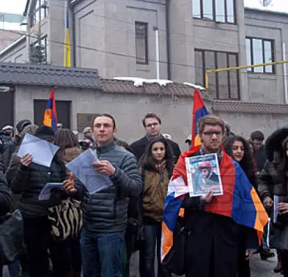 В Ереване поддержали Евромайдан и напомнили о российском КГБ